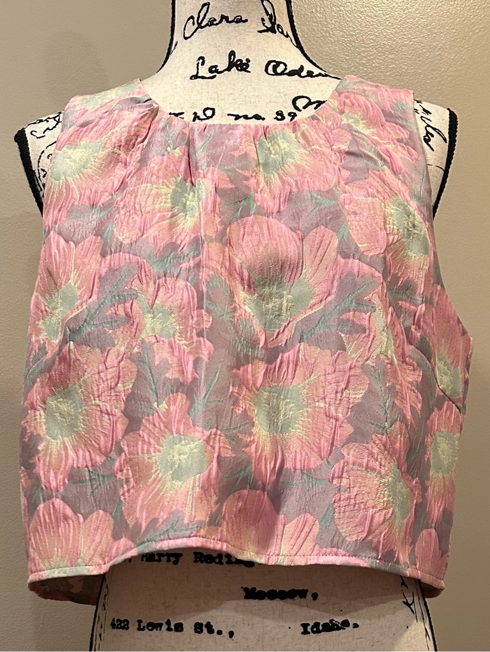 Abbey Glass Sleeveless Crop Top Pink Paradise - Picture 8 of 15